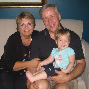 Meet your Posher, Mona